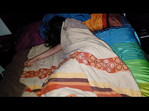 ❤️ Stepson akimtusi mama yake mdogo wa kambo wakati amelala. Pono ya kujitengenezea nyumbani ❌️